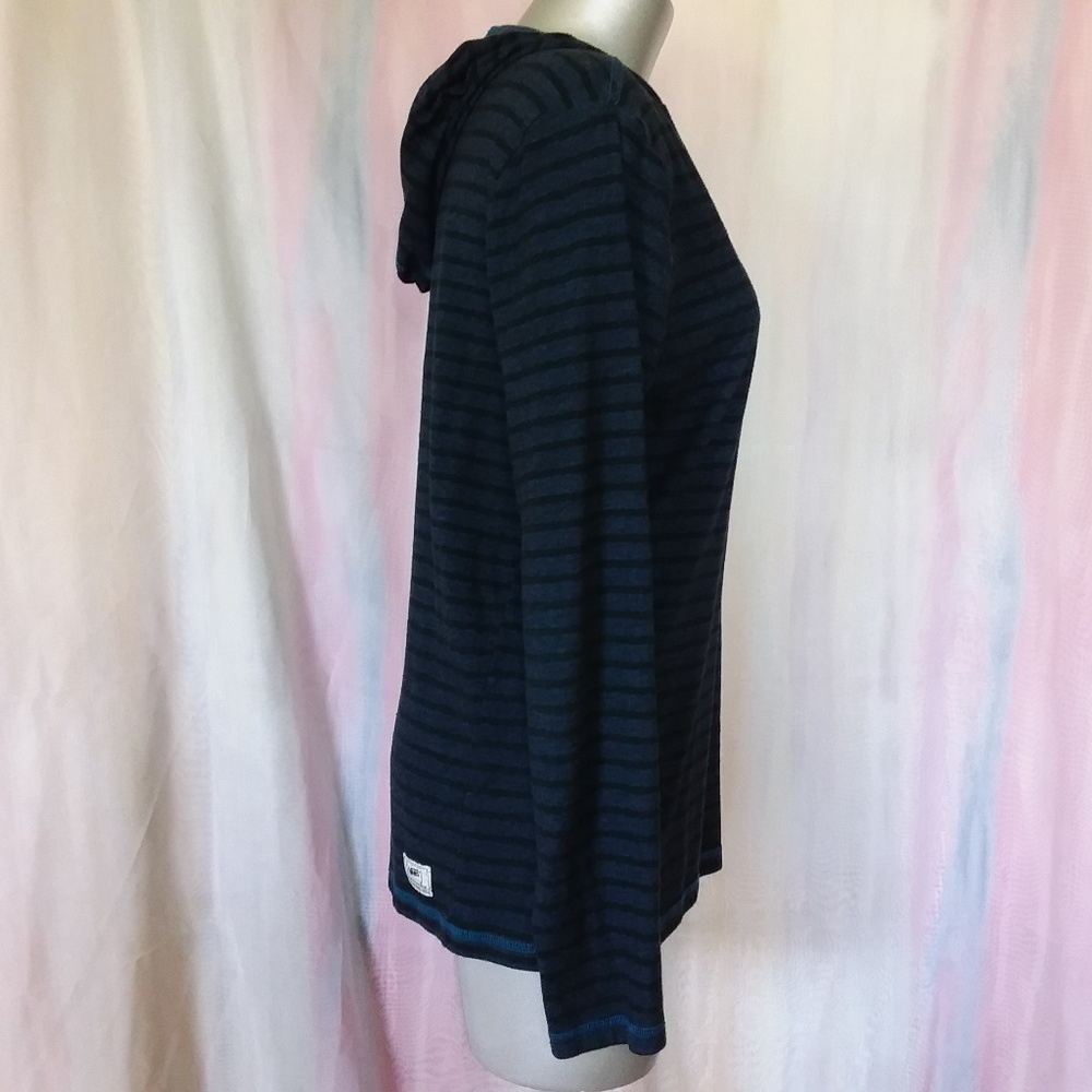 Black & Blue Long Sleeved, Hooded Pullover - Picture 3 of 8